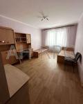 Продам 2-кімнатну квартиру, 72 м², частковий ремонт