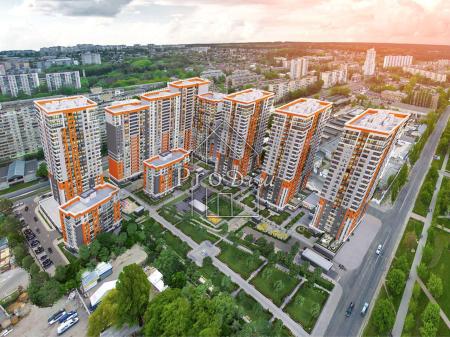 Продам 3-кімнатну квартиру, ЖК Бережанський