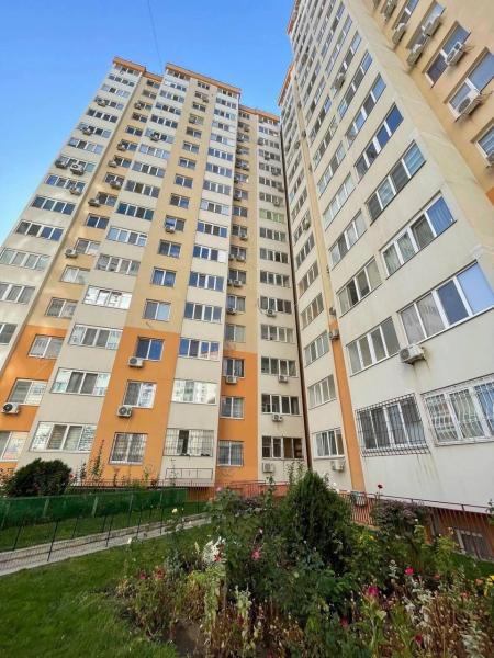 Продам 3-комнатную квартиру в новостройке, ЖК «Радужный-2»