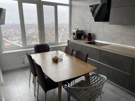 Продам 3-кімнатну квартиру в новобудові, ЖК «Дмитрієвський»