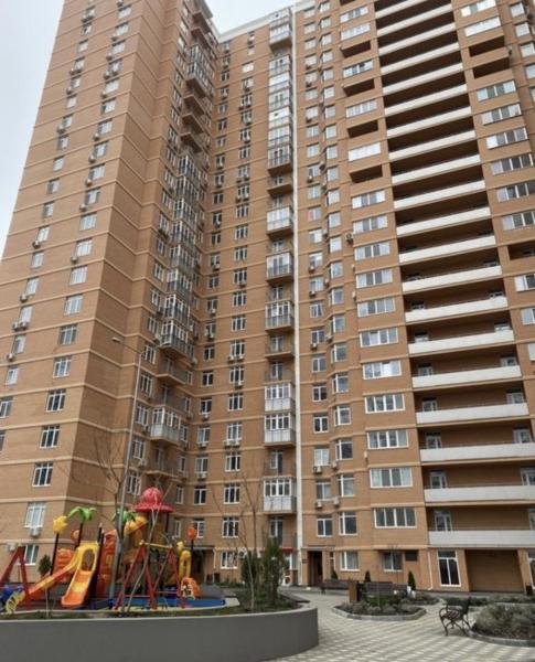 Продам 2-кімнатну квартиру, ЖК «Дмитрієвський 3»