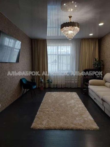 Продам 3-кімнатну квартиру, ЖК «Петропавловский»