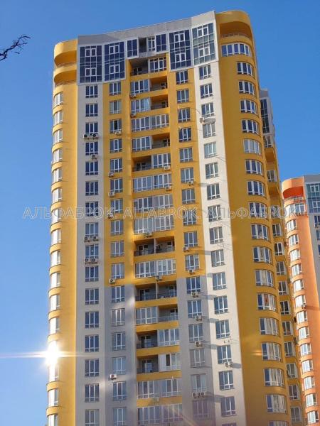 Продам 3-кімнатну квартиру в новобудові, ЖК «Каховская»