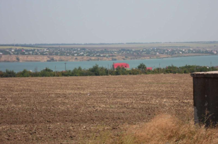 Продам ділянку під забудову нежитлової нерухомості