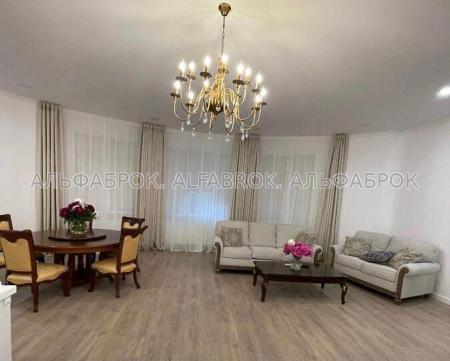 Продам 3-кімнатну квартиру в новобудові, ЖК Альпійське містечко
