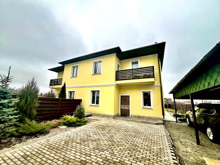 2-storey townhouse for sale