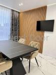Продам 1-кімнатну квартиру, ЖК Варшавський мікрорайон, 48 м², авторський дизайн