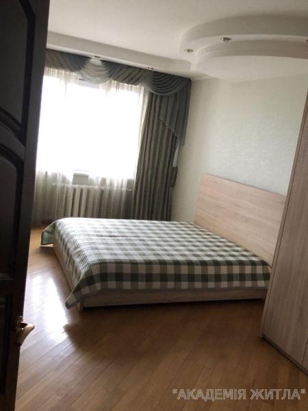 Сдам 3-комнатную квартиру в новостройке