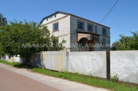 Продам 2-поверховий будинок