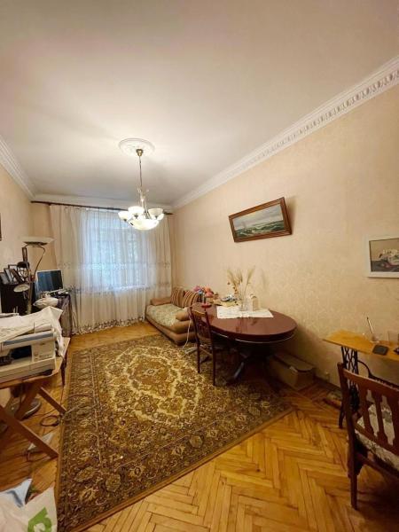 Продам 2-кімнатну квартиру