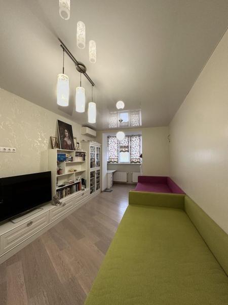 Продам 3-кімнатну квартиру в новобудові