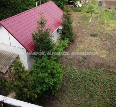 Продам 3-поверховий будинок