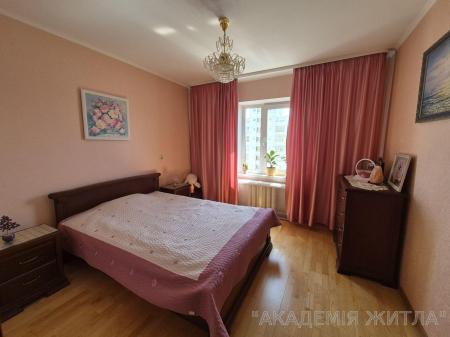 Продам 2-комнатную квартиру