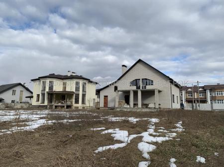 Продам 2-поверховий будинок