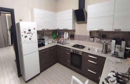 Продам 2-поверховий будинок