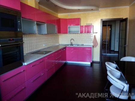 Сдам 3-комнатную квартиру в новостройке