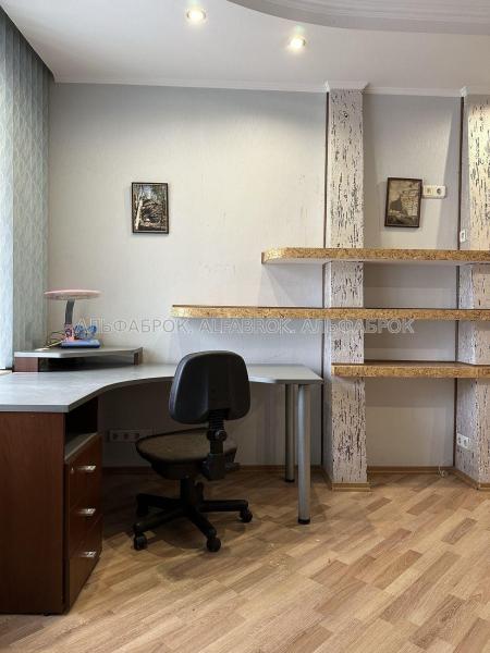Продам 3-кімнатну квартиру