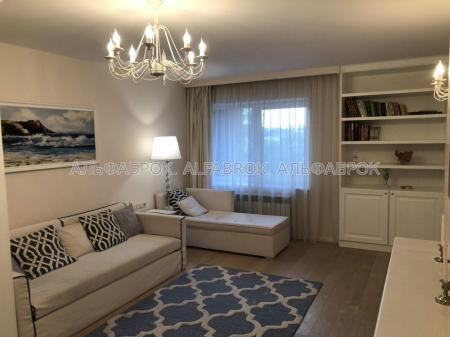 Продам 3-кімнатну квартиру