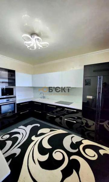 Продам 3-комнатную квартиру, ЖК «Солнечный квартал»