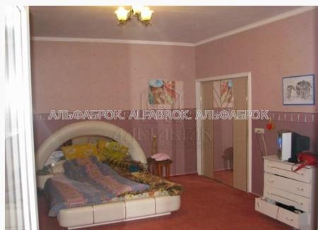 Продам 4-поверховий будинок