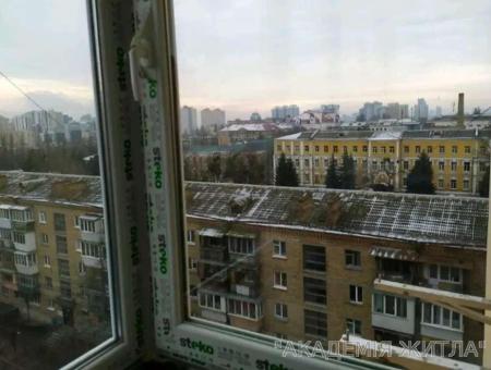Продам 4-комнатную квартиру