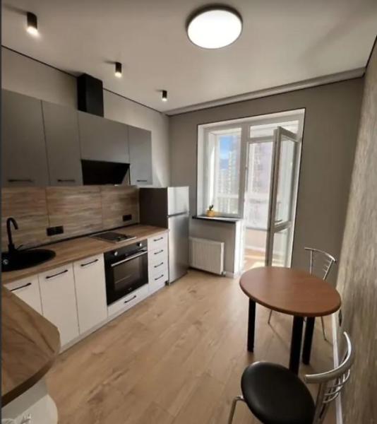 Продам 1-кімнатну квартиру в новобудові