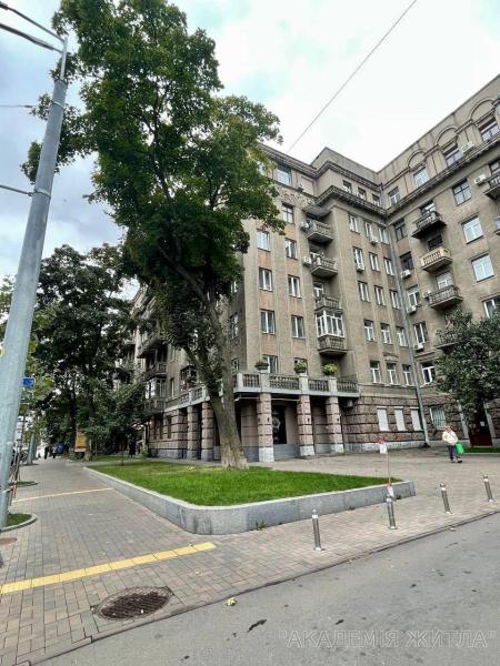 Продам 2-комнатную квартиру