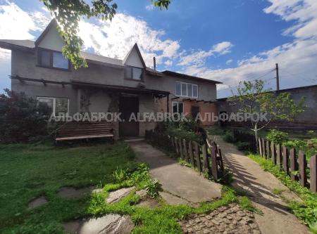 Продам 2-поверховий будинок