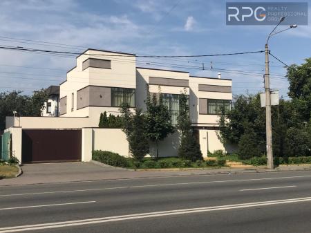 Продам 2-поверховий будинок