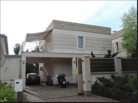 Продам 2-поверховий будинок