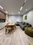 Продам 2-кімнатну квартиру, ЖК Seven, 72.10 м², авторський дизайн
