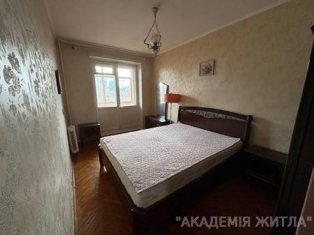 Продам 3-комнатную квартиру
