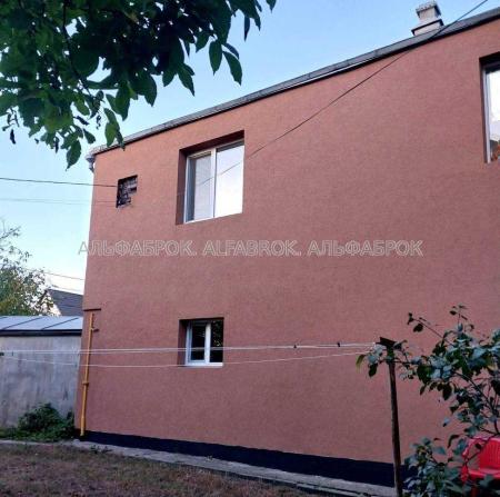 Продам 2-поверховий будинок