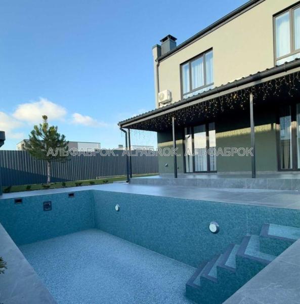 Продам 2-поверховий будинок