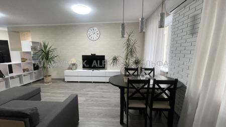 Продам 3-комнатную квартиру, ЖК Петровский квартал