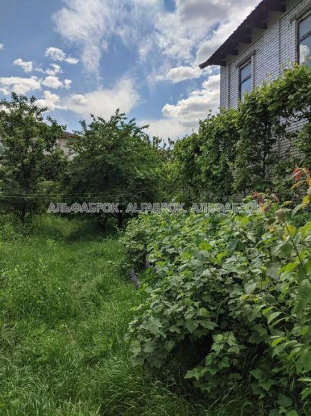 Продам 2-поверховий будинок
