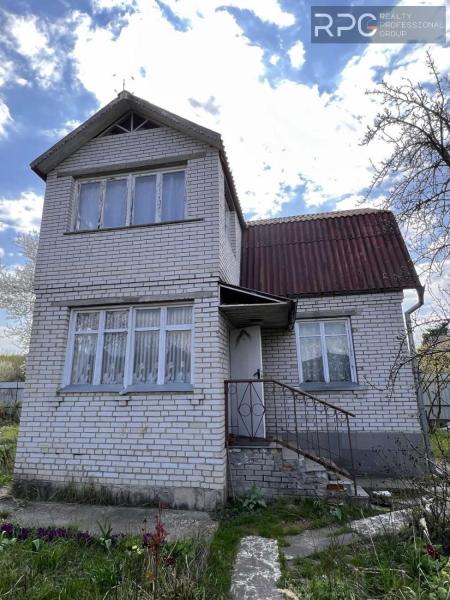 Продам 2-поверховий дачний будинок