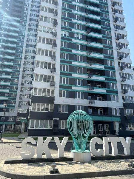 Продам 3-комнатную квартиру в новостройке, ЖК «Скай Сити»
