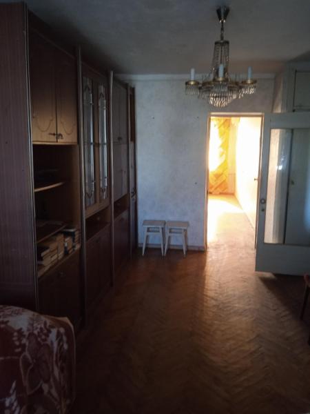 Продам 2-кімнатну квартиру