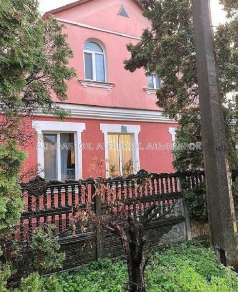 Продам 2-поверховий будинок