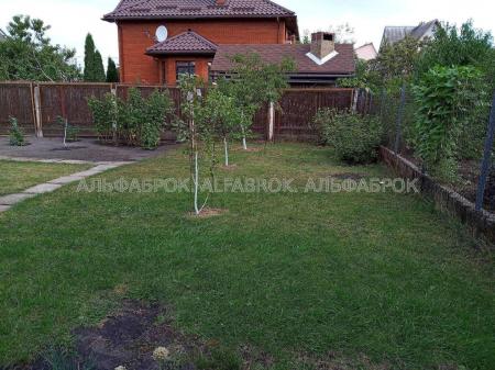 Продам 3-поверховий дачний будинок