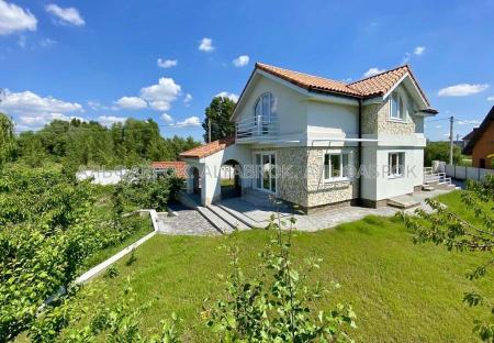 Продам 2-поверховий будинок