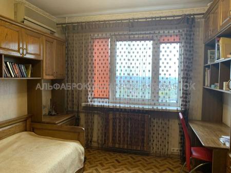 Продам 3-комнатную квартиру