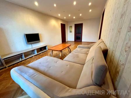 Продам 3-комнатную квартиру