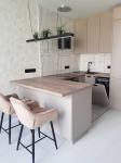 Продам 1-кімнатну квартиру, ЖК Варшавський Плюс, 37 м², євроремонт