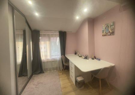 Продам 2-комнатную квартиру