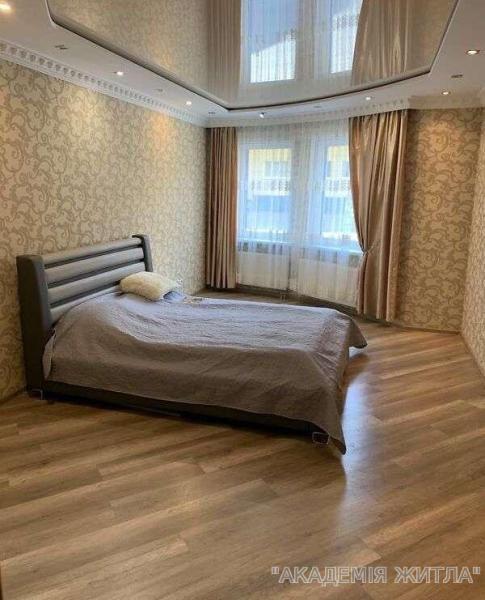 Продам 3-комнатную квартиру