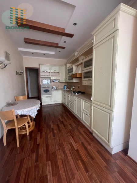 Продам 3-кімнатну квартиру