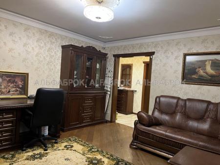 Продам 3-комнатную квартиру
