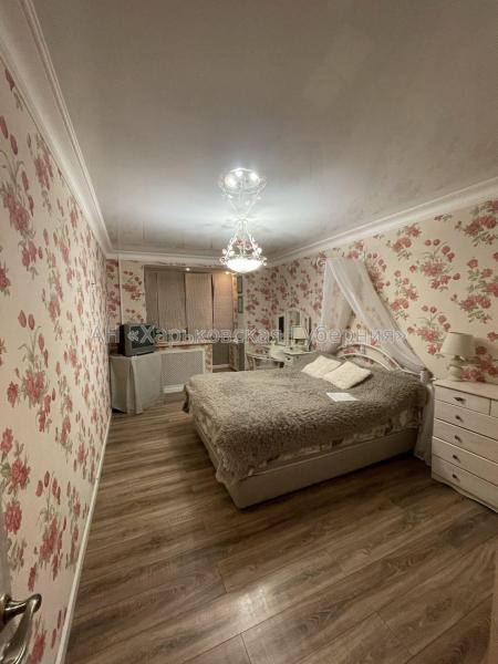 Продам 3-комнатную квартиру